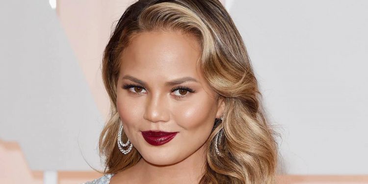 Chrissy Teigen undergoes surgery again
