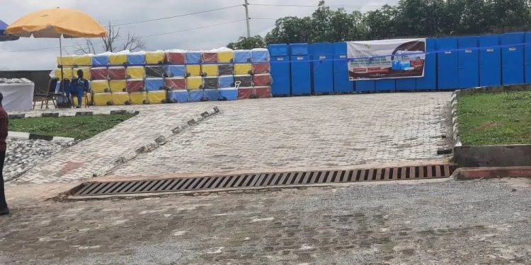 Federal Government Commences distribution of food storage facilities
