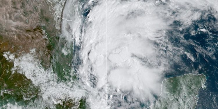 Hurricane Nicholas hits Texas