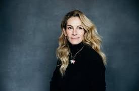 Notting Hill Actress, Julia Roberts Pays Tribute To Roger Michell