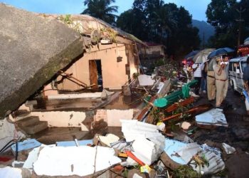 Landslides in India kill 19