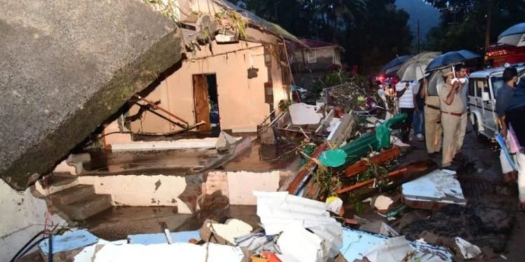 Landslides in India kill 19
