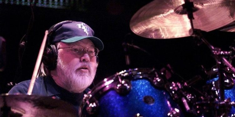 Celebrity Drummer Ronnie Tutt is dead