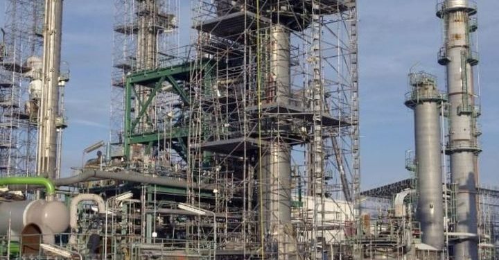 FG begins rehabilitation of moribund refineries