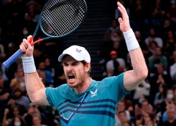 Andy Murray Reaches the Stockholm Open Quarter-Finals