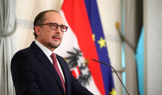 Austria announces national lockdown