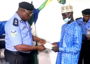Zamfara Police Command Presents Cheques to Families of Slain Policemen