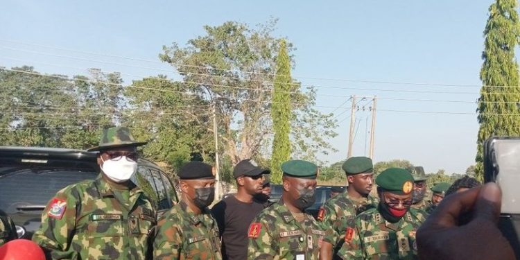 Army reiterates commitment in war against bandits