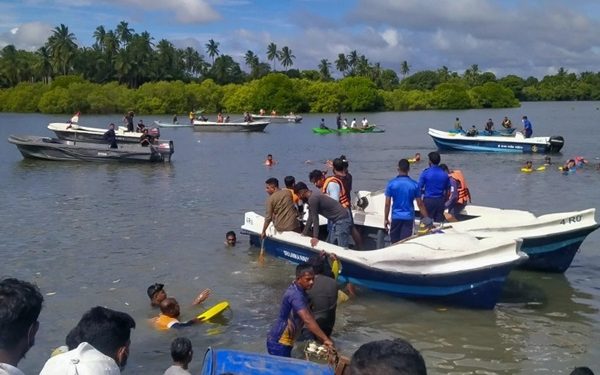 Ferry Capsizes in Sri Lanka Kills 6