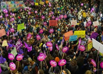 Turkish Police Break up Violence Against Women Protest