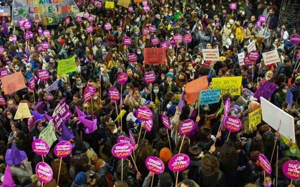 Turkish Police Break up Violence Against Women Protest
