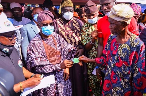 Osun Government Commence Distribution of Health Insurance Cards