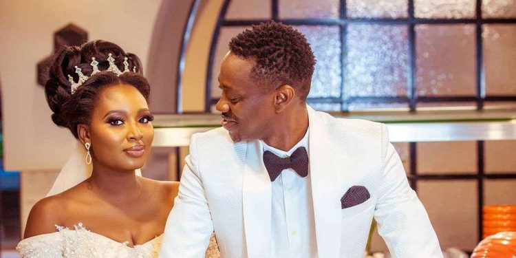 Adedimeji Lateef announces date for wedding
