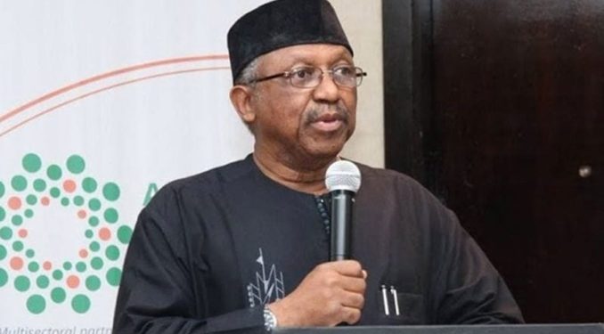 Federal Government Yet to Restrict Travelers Amid Omicron Variant