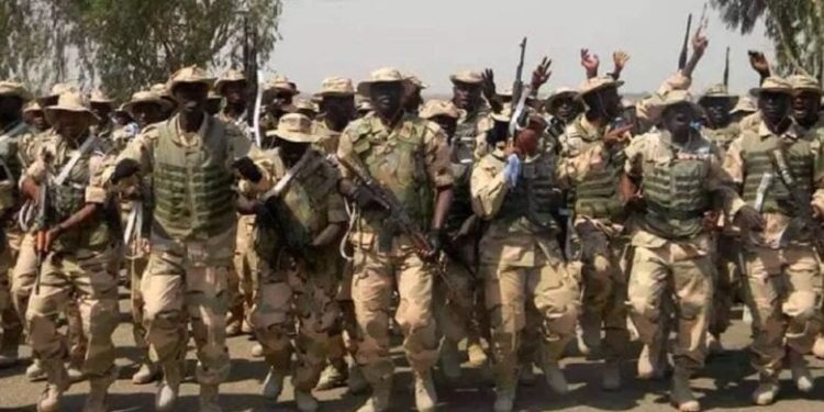 Army graduates 525 combat troops