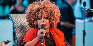 Brazilian Samba Singer Dies