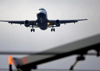 Hong Kong Bans Flights From 8 Countries