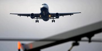 Hong Kong Bans Flights From 8 Countries