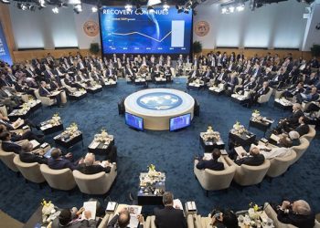 IMF Envisages Turbulence in Financial Market