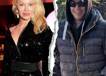 Pamela Anderson Files for Divorce
