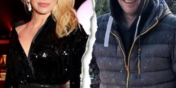 Pamela Anderson Files for Divorce