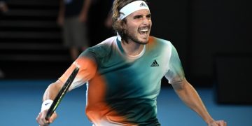 Tsitsipas Reaches Australian Open Quarter Finals