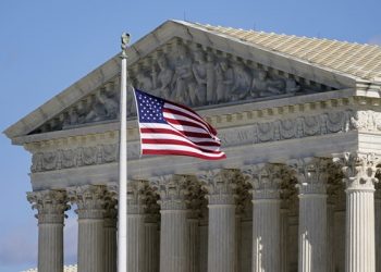 US Court Blocks Biden’s Weekly Vaccination Rule