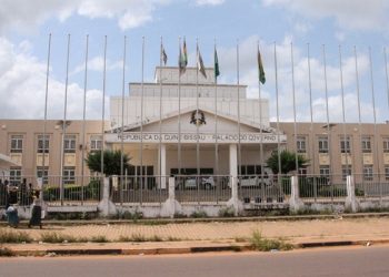 Sustained Heavy Gunfire Heard Near Presidential Palace in Guinea-Bissau