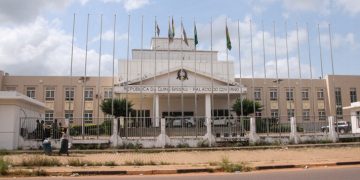 Sustained Heavy Gunfire Heard Near Presidential Palace in Guinea-Bissau