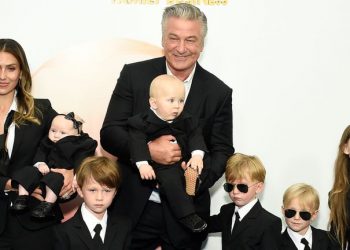 American actor Alec Baldwin  expects  seventh child