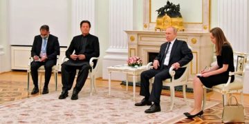 Diplomats Urge Pakistan to Condemn Russia