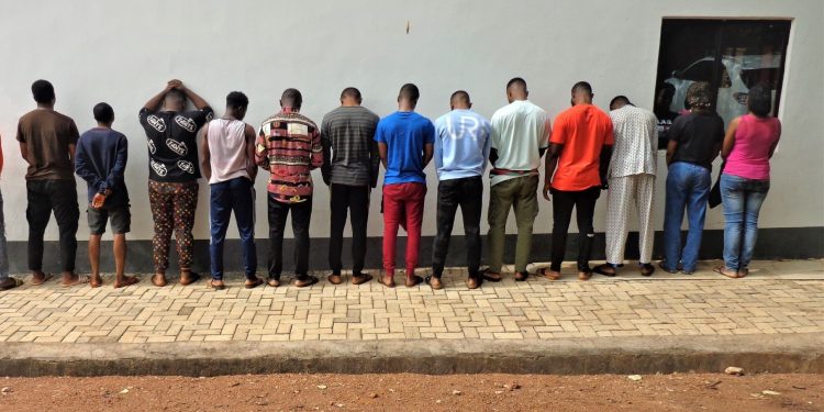 EFCC arrests suspected internet fraudsters in Enugu