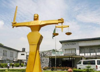 Court approves holiday for judicial workers