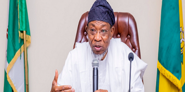 Interior Minister Sends Warning to Passport Applicants