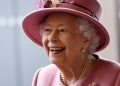 Queen Elizabeth returns to work after COVID-19