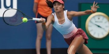 Raducanu Loses to Siniakova in the Second Round of Miami Open