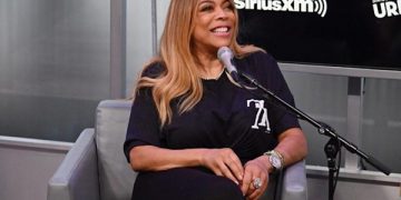 Wendy Williams Calls out Bank for Freezing Account
