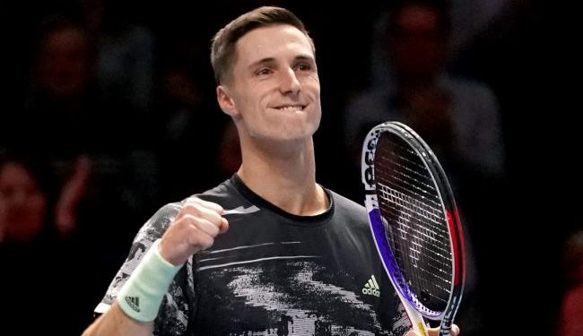 Salisbury to become third British world number one