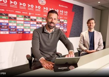 Nistelrooy to become Eindhoven manager