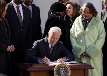 US President signs lynching legislation