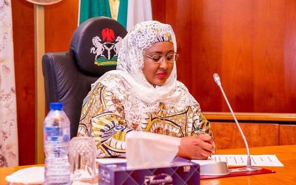 First lady to host presidential aspirants