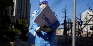 China Extends Lockdown in Shanghai