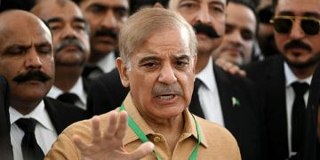 Pakistan’s Opposition Leader Submits Nomination to Become Prime Minister