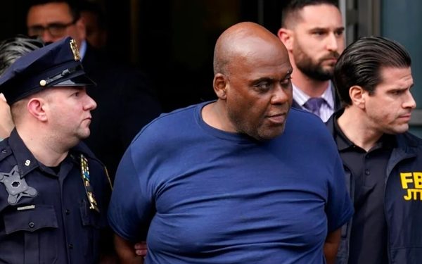 Police apprehends New York subway train attacker.