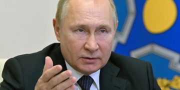 Russia Urges Ukraine to Give Up Resistance in Mariupol