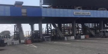Sanwo-Olu consults stakeholders over resumption of toll at Lekki Bridge