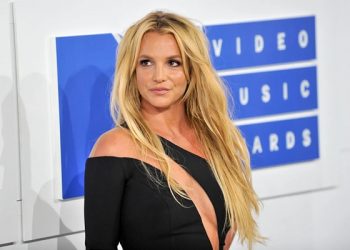 Spears to Publish memoir