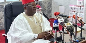 Umahi Denies Dropping Presidential Ambition