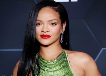 Rihanna makes ‘Forbes’ annual billionaires list