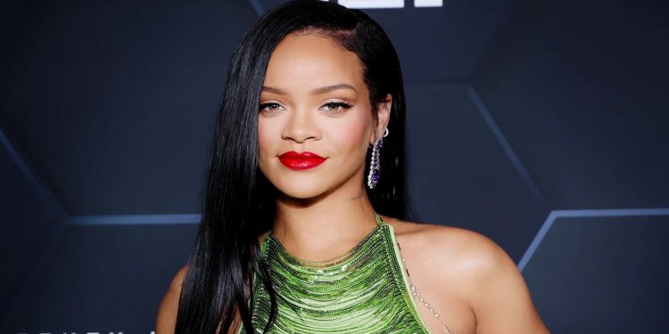 Rihanna makes ‘Forbes’ annual billionaires list